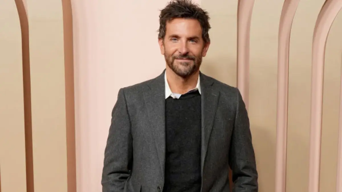 ‘Doesn’t Even Look Like Him!’: Bradley Cooper Hits the Red Carpet Looking Like a Completely Different Person, and Fans Can’t Believe It