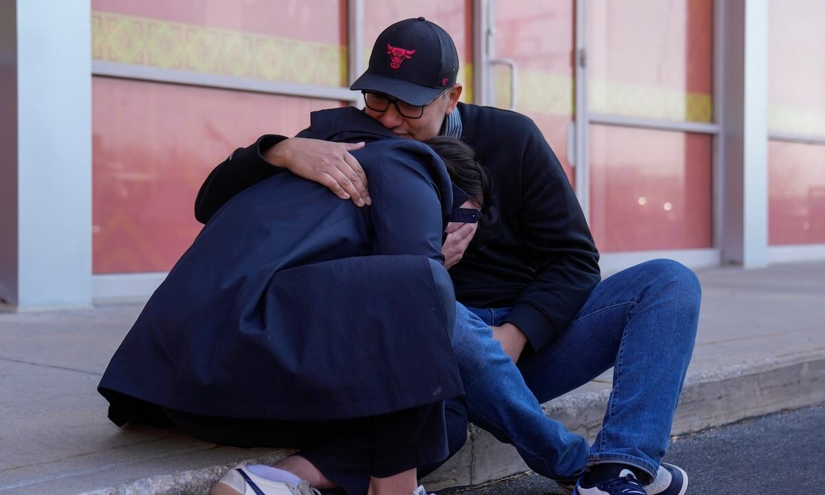 Chicago daycare worker detained by immigration agents at drop-off time for children