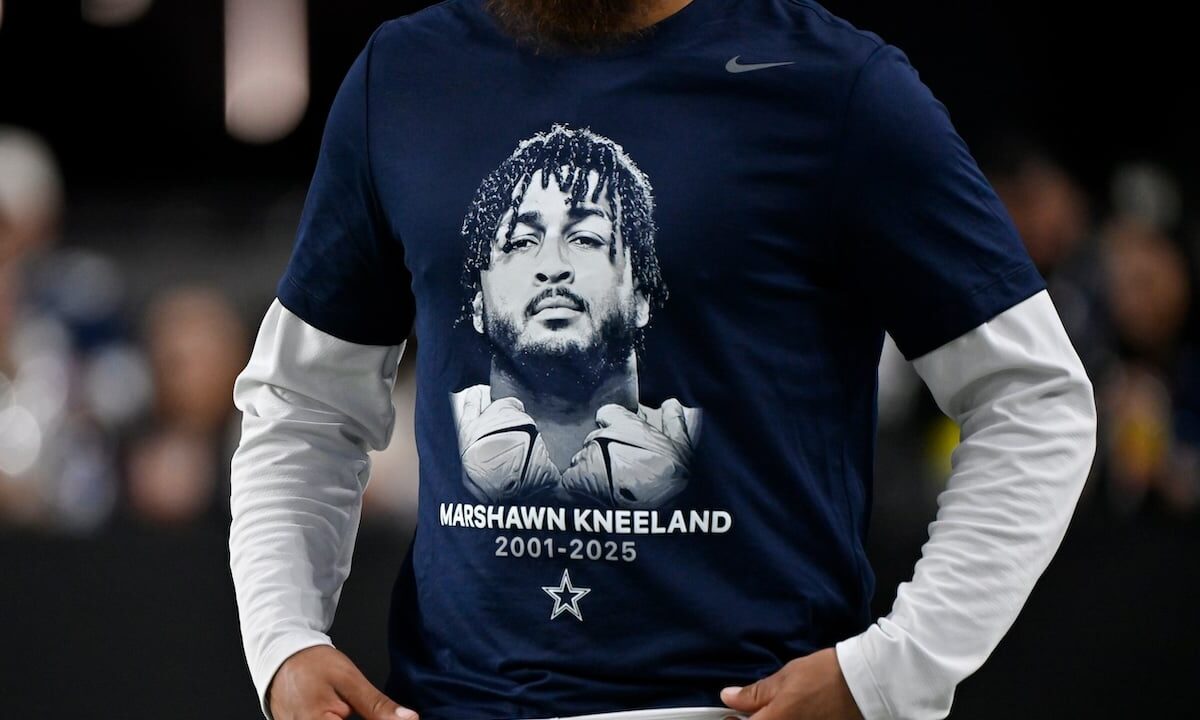 Cowboys honor Marshawn Kneeland before facing Raiders in 1st game since his death