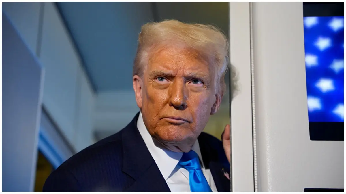 ‘Covering Up Something Serious’: Trump’s ‘Picture-Perfect’ Health Report Falls Apart After Former White House Doctor Sounds the Alarm Over President’s Hospital Visit