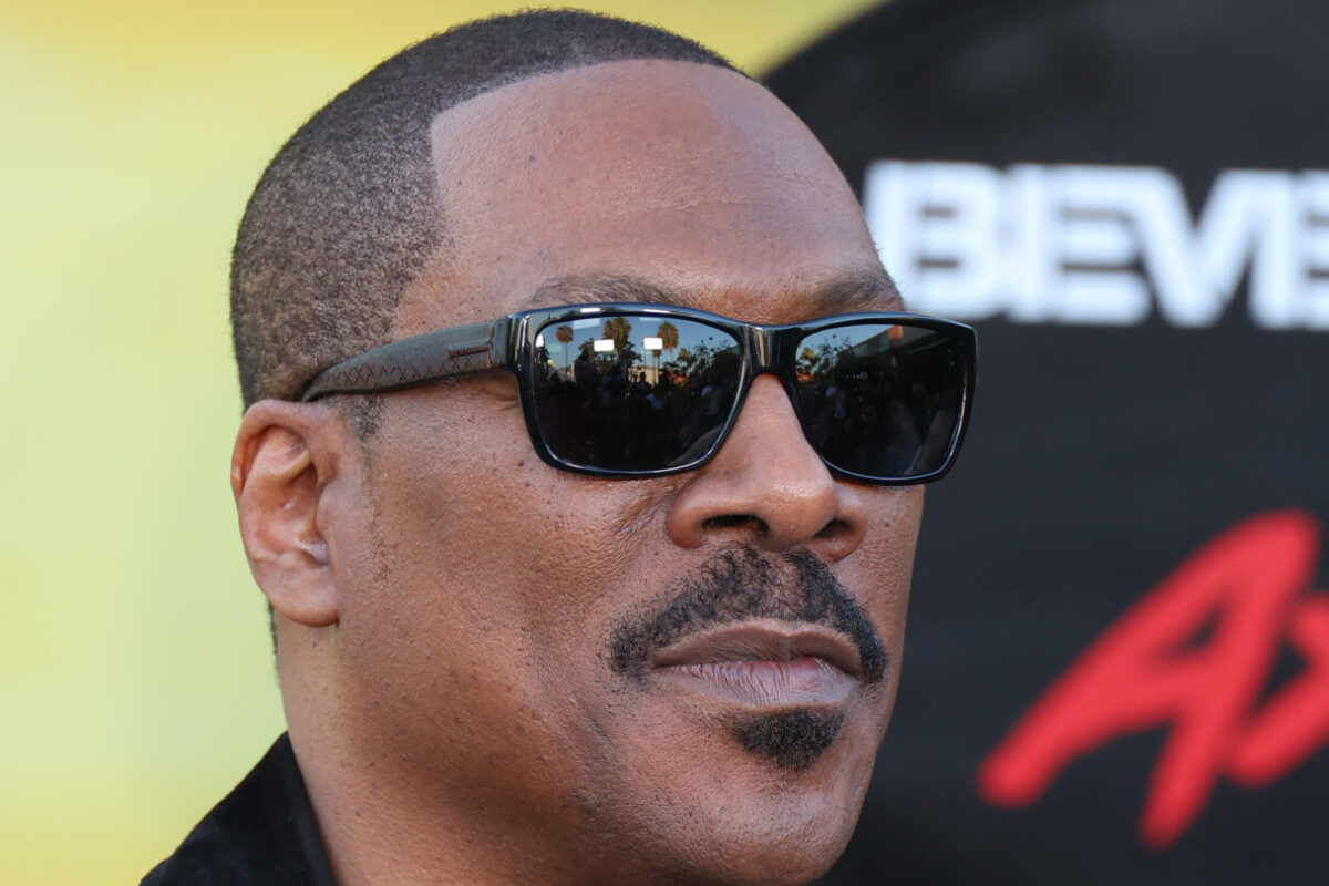 Eddie Murphy, father of 10, wants people to have as many kids as they want—under one condition
