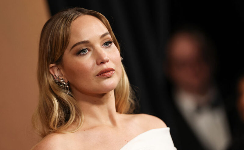 ‘I Accidentally Tucked My Dress In My Underwear’: Fans Think Jennifer Lawrence’s High-Slit Gown Revealed More Than It Meant To