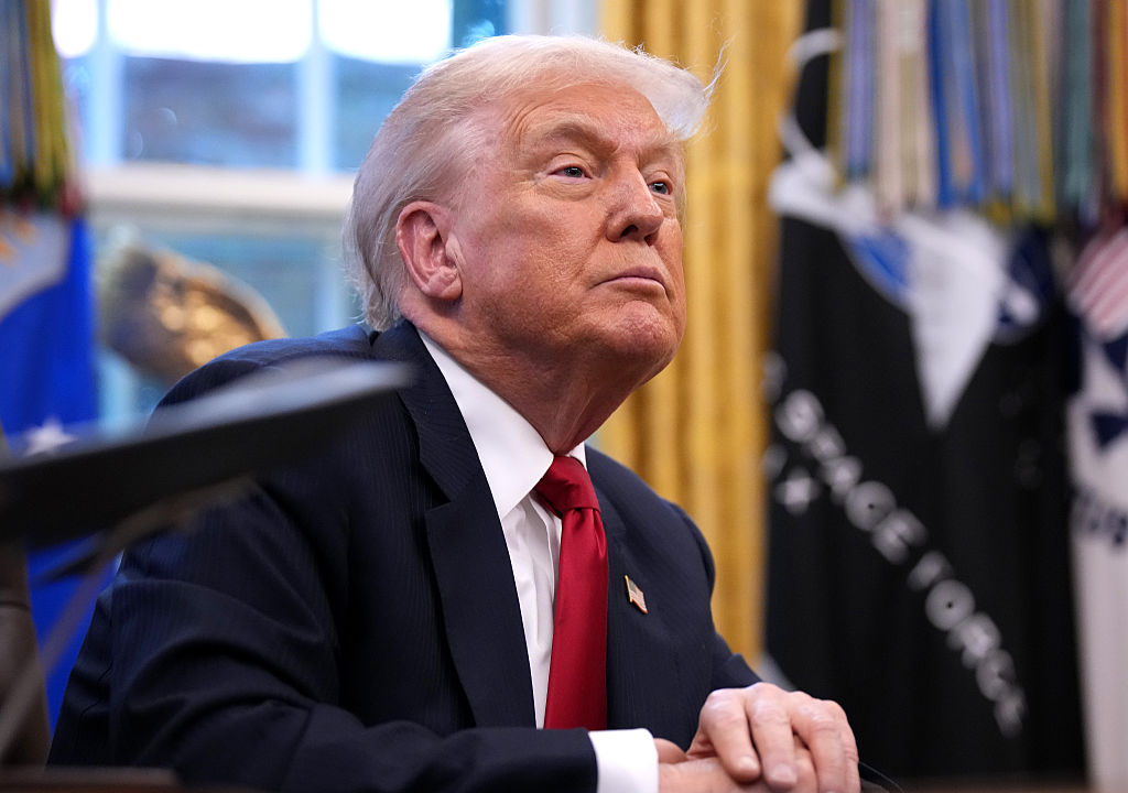 ‘Can’t Unsee That Monstrosity’: Trump’s ‘New’ Photo Just Ruined Thanksgiving And MAGA Is In Shambles With No Real Way To Defend Him