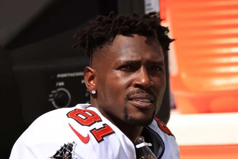 Ex-NFL star Antonio Brown arrested on attempted murder charge in Miami shooting