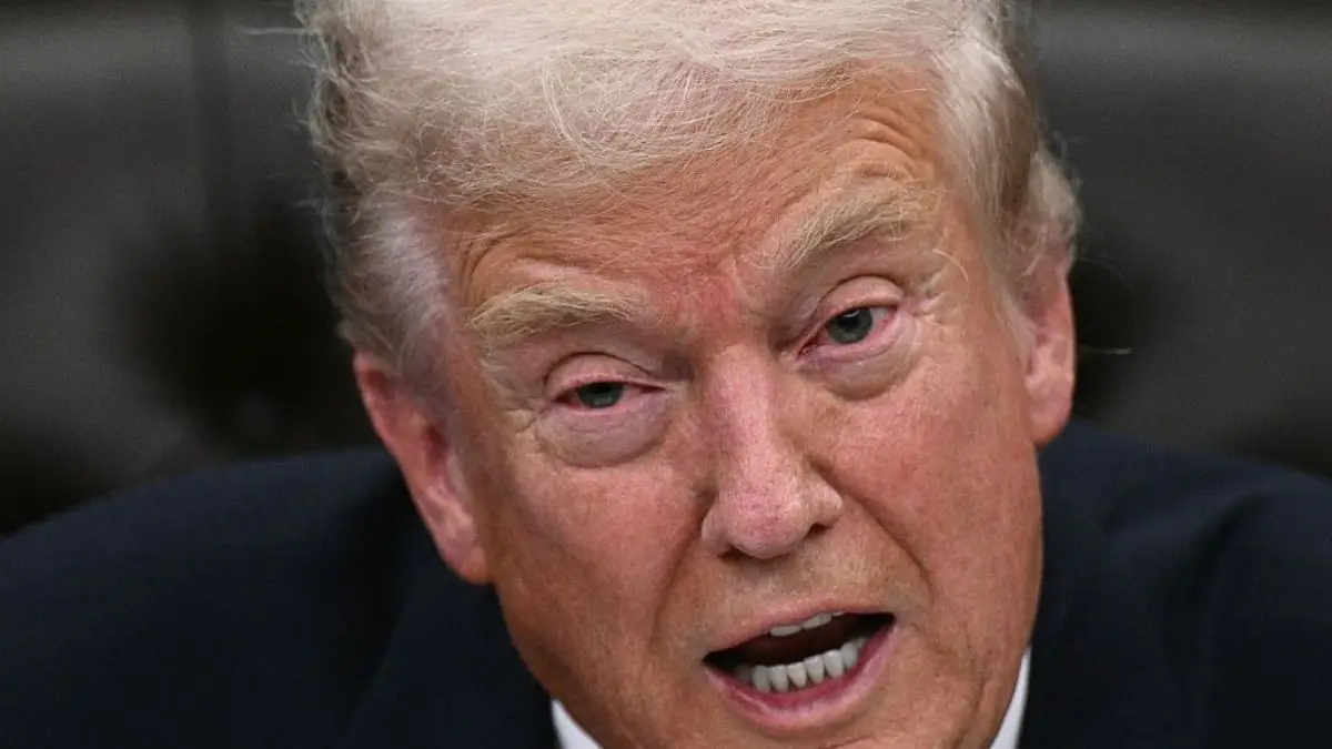 ‘All the Neck’: Trump’s Video Seemed Normal Until a Petty Cameraman Exposed What the President Forgot to Hide Besides Those Cankles