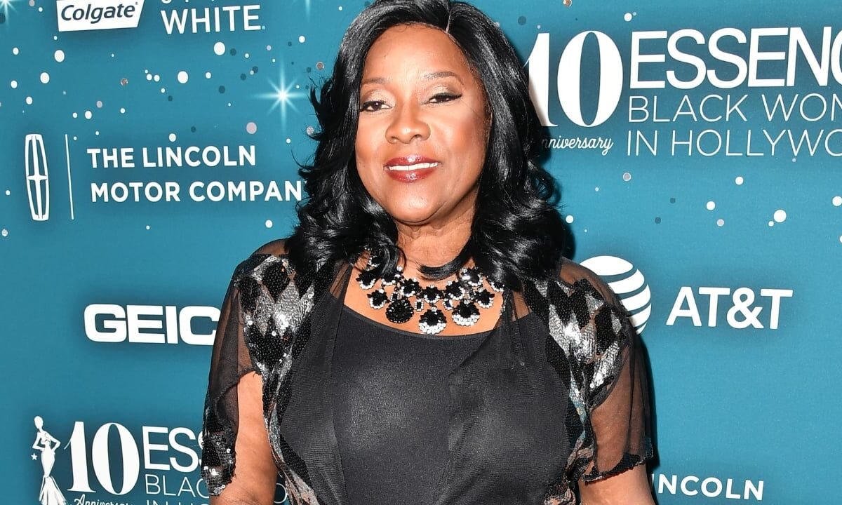 Loretta Devine keeps it real on ‘Dreamgirls’ revival: “Why can’t these young people make up their own shows?”