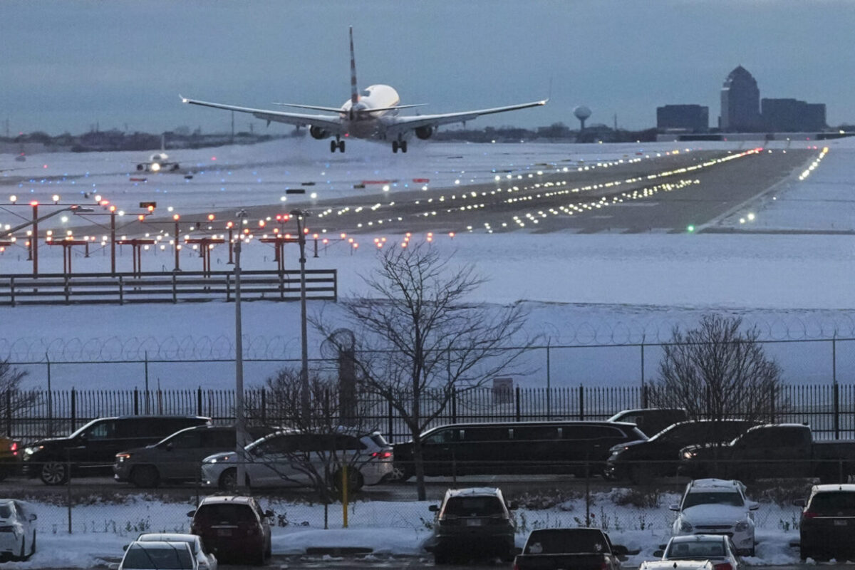 Heavy snow predicted for Northeast as Midwest still struggles with Thanksgiving weather snarls