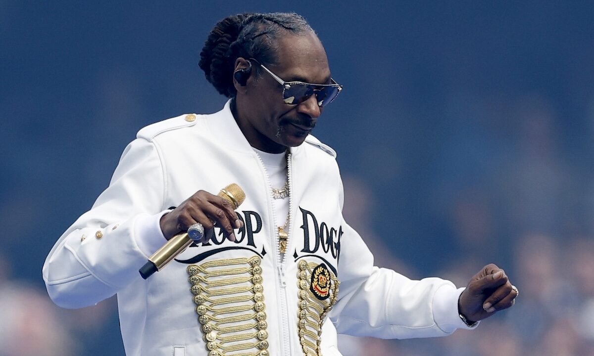 Netflix and Snoop? Snoop Dogg to take on halftime performing duties for upcoming Christmas Day NFL game