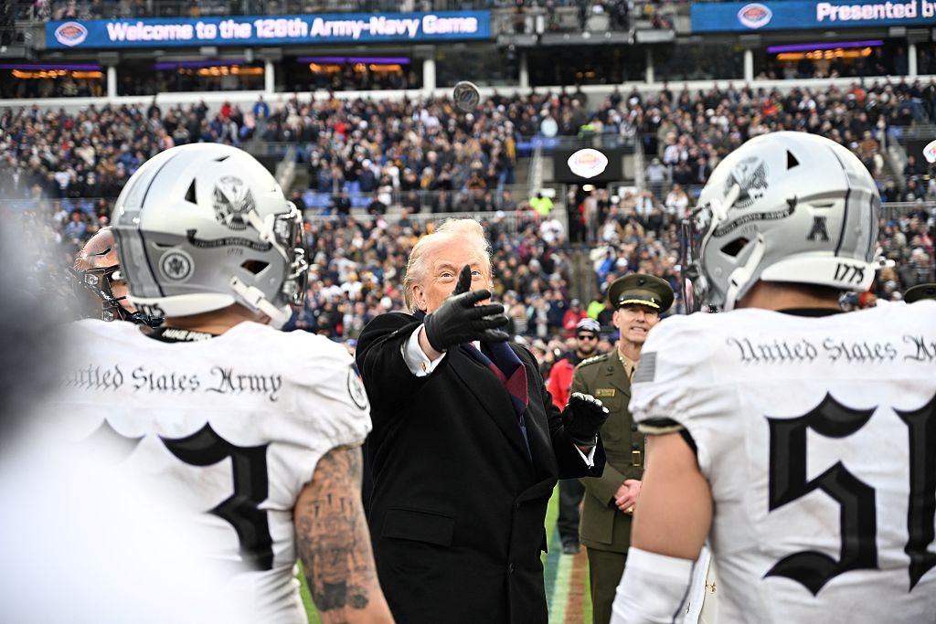 ‘Tossed it Like His Diaper Was Super Full’: Trump Tries a Bizarre Technique During a Football Game Coin Toss, and the Crowd Can’t Hold It Together