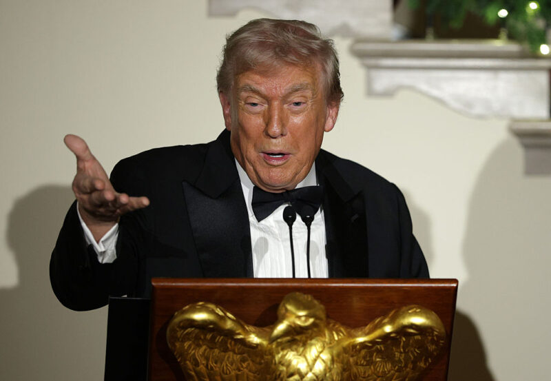 ‘TF… He Has Completely Lost It’: Trump Goes After His Own Team as His Rant Spirals Into Weird Hand Gestures and Strange Noises That Leave Viewers Frozen