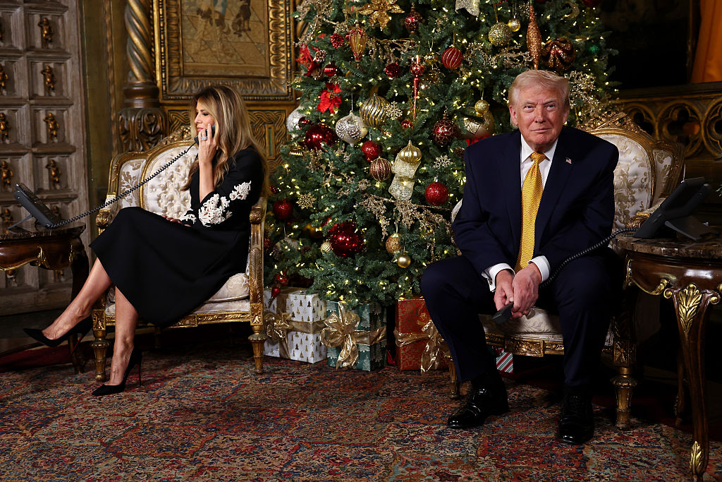 ‘She Hates’ Him: Trump Went On and On About Melania’s Beauty — but She Cut Him Off, Turned Away, and Delivered a Brutal Shut-Down That Ended the Moment Cold