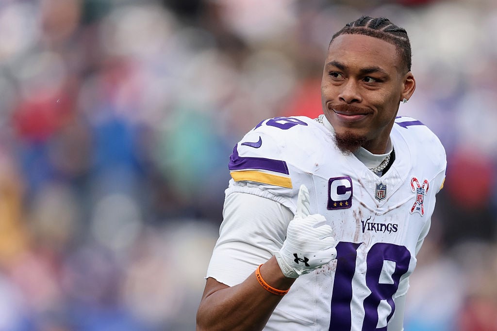 Justin Jefferson Breaks Randy Moss’ Longstanding Receiving Record in Vikings Win