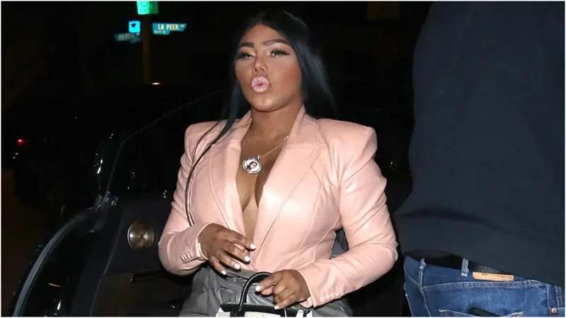 ‘Ms Jones Give It Up’: Lil’ Kim Claps Back at Folks Accusing Her of Editing Her Images as New Video Fails to Hide Her ‘Uneven Nostrils’