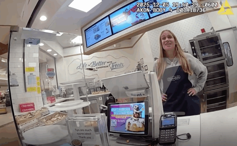 New footage shows fired Cinnabon employee telling police Somali customers triggered her ‘PTSD’