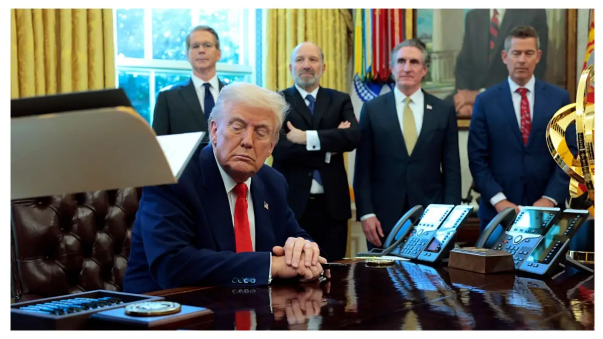 ‘Old Demented Grandpa’: A Sleepy Trump Suddenly Snaps Awake at the Mention of a Political Rival — and What He Does Next Has the Internet In Shambles