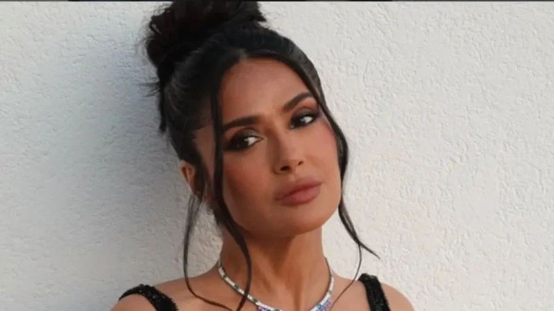 ‘Gets Bigger and Bigger’: Salma Hayek’s Jaw-Dropping Look Has Fans Saying She’s Looks ‘Unreal,’ While Critics Claim Her Billionaire Husband Paid for It