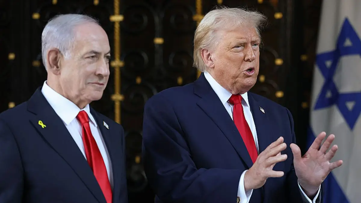 ‘Did They Spit’: Trump Humiliates the Press Before a Laughing World Leader, Scolds Them — Then Dangles the Choice: Bake in the Sun or Take the ‘Bribe’