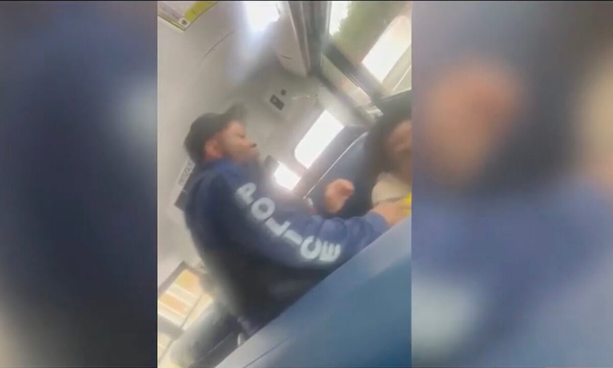 ‘He didn’t lie to anyone’: Lawyer for Fulton County high school student speaks out after student is tased on the bus