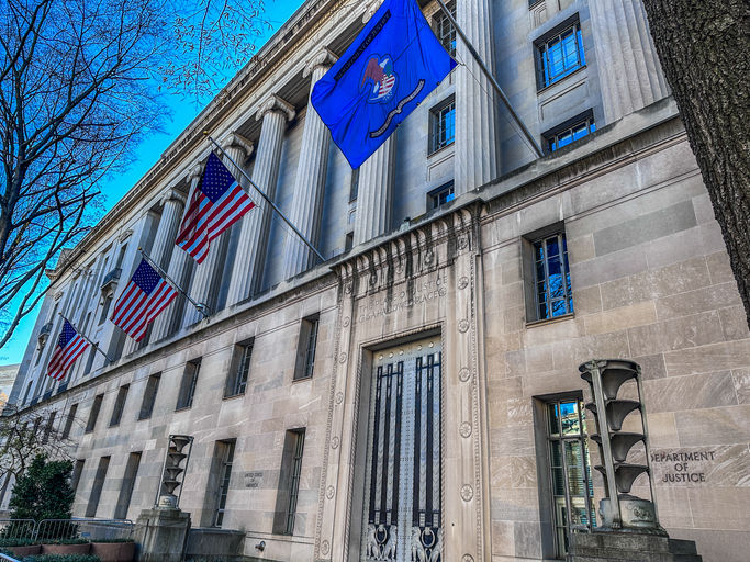 DOJ Announces It Will Finally Do Its Job And Investigate The Killing Of Alex Pretti