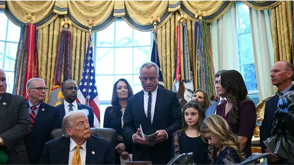 ‘What Was That’: Trump Scares Little Girl After Making a Weird Noise in His Sleep as Cameras Catch RFK Jr. Doing the Same — Her Reaction Is Everything