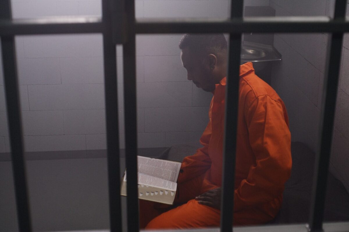 Arkansas to set a first-of-its-kind ban on all outside books from prisons