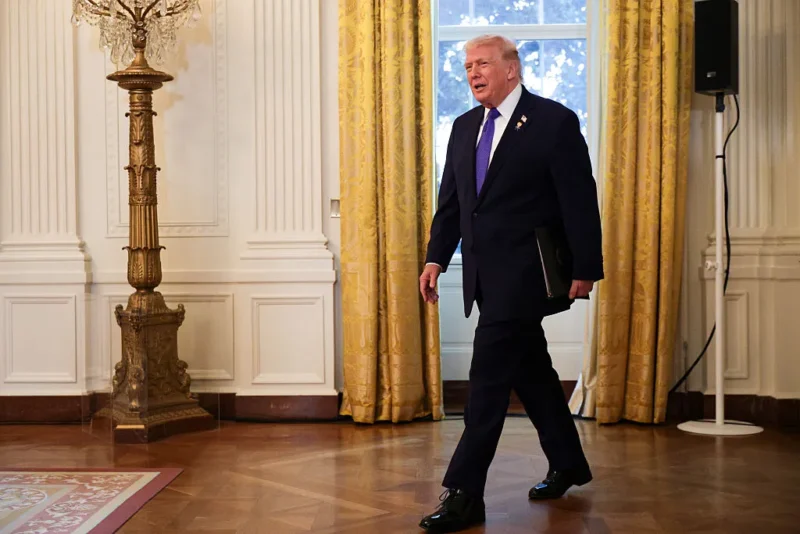 ‘Who Is That?’: Trump Shows Up with a ‘Mini-Me’ at the White House, Calls Him a Perfect Match — but a Closer Look Turns the Moment Awkward