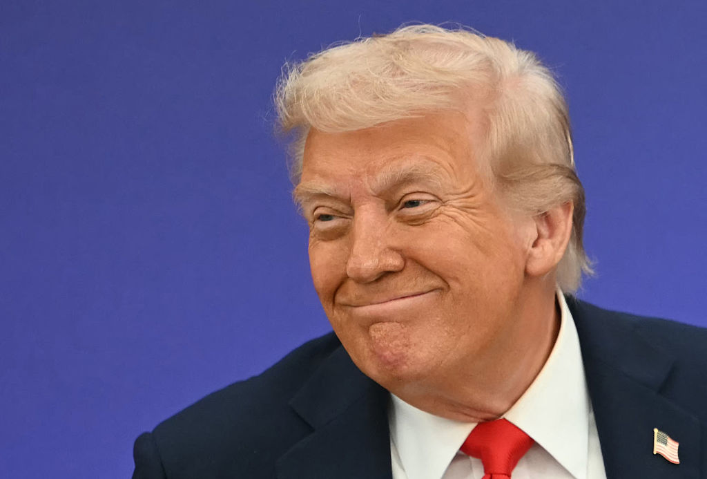 ‘Beyond Delusional’: Trump Insults Lawmaker’s Appearance to His Face, Tries to Walk It Back — and Makes It Worse With a Brutal ‘Compliment’