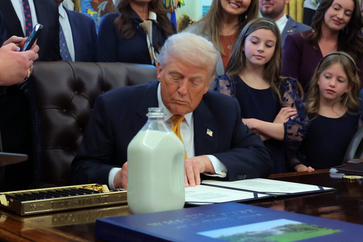 Trump administration reverses Obama-era school lunch regulations on milk