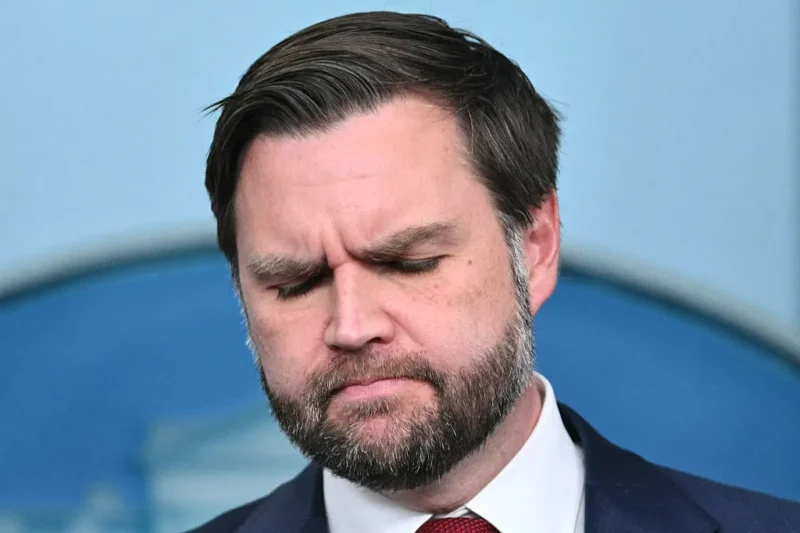 ‘Terrified of Being Popped Off’: JD Vance Gets ‘Spooked,’ Freezes Mid-Briefing, Then Accuses One of Trump’s Enemies of Trying to Sabotage Him