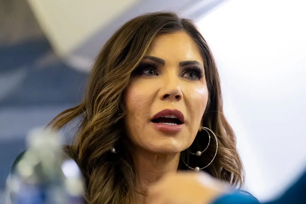 ‘Blatantly Stupid’: Kristi Noem Yells at Reporter Over a Simple Question — But Her Crashout Has Viewers Saying She’s Hit a New Level of Idiocy