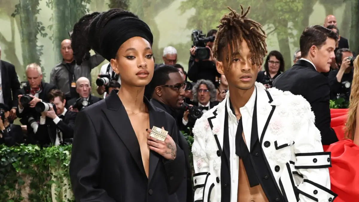 ‘Willow’s Face’: Willow Smith Steals the Spotlight from Big Brother Jaden After Fans Take a Second Look at Family Photos and Don’t Even Recognize Her