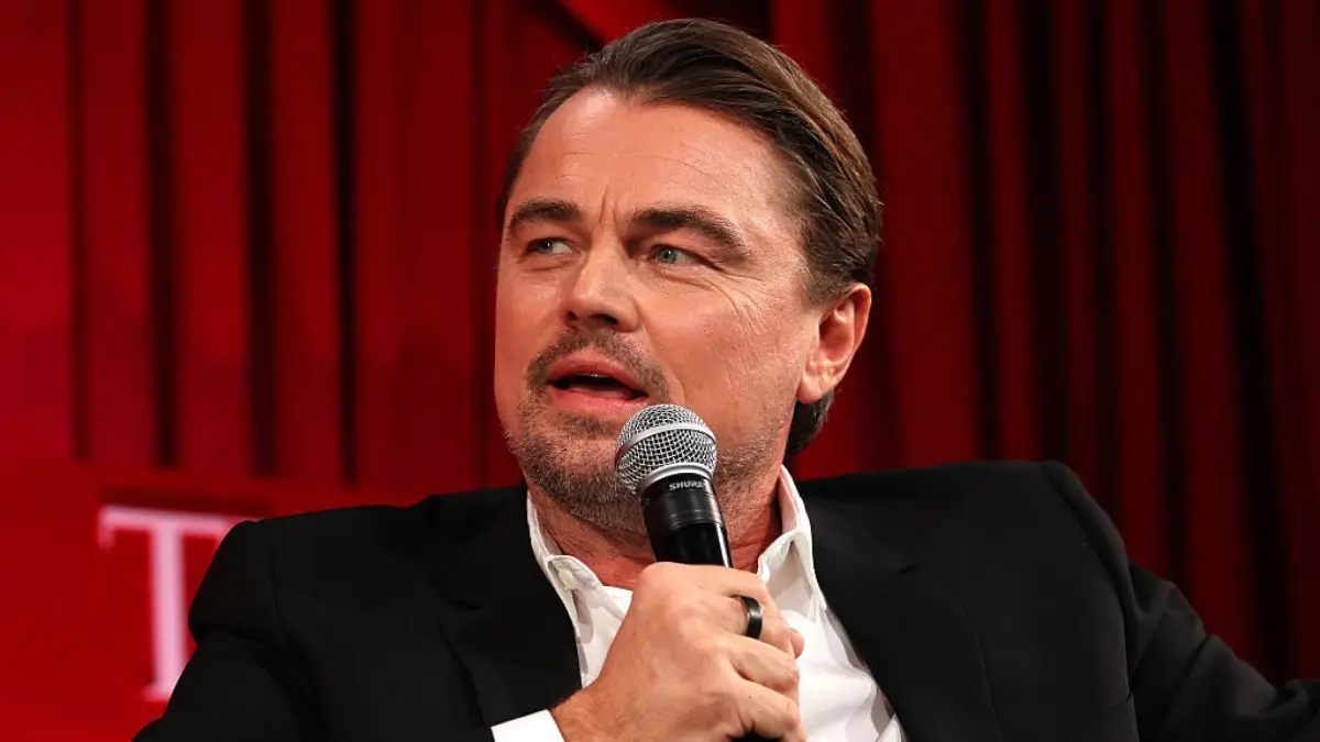 ‘The Puniest Looking Arms and Legs’: Leonardo DiCaprio’s Slimmed-Down Yacht Photos Have Fans Saying He’s “Too Thin” Next to His 26-Year-Old Girlfriend