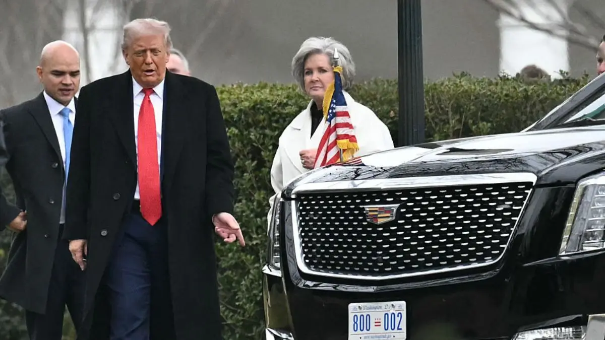 ‘Personal Diaper Changer’: Trump Appears Lifeless as Ally Is Forced to Help Him Fix His Clothes During Trip That Has Viewers Baffled