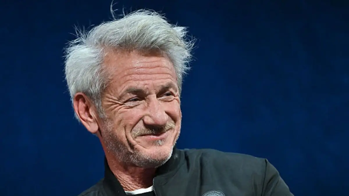 ‘The Woman Literally Towers Over Him’: Photos of Actor Sean Penn and His 30-Year-Old Girlfriend Has Fans Noticing Something Beyond Their Age Gap 