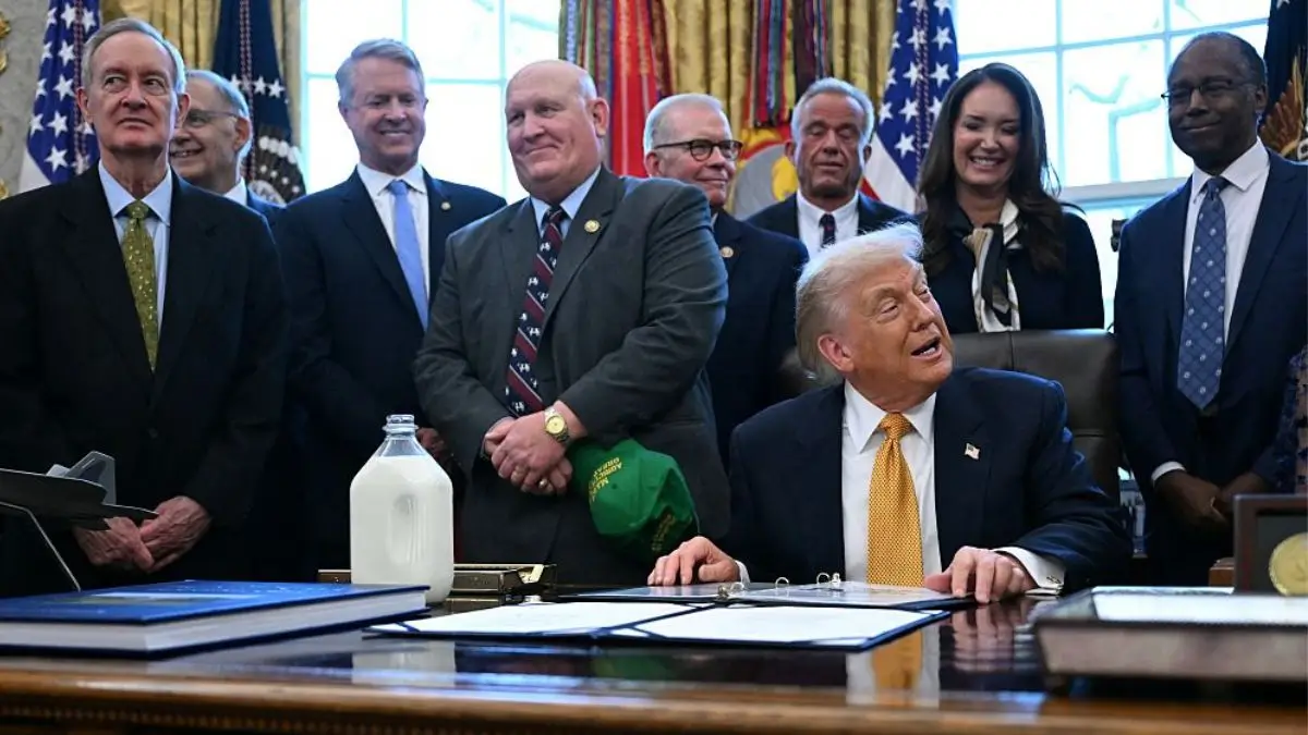 ‘Diarrhea Can be Very Painful’: Trump Rushes Out of Briefing Citing ‘Important Meetings’— Fans Don’t Buy It After What He Does Next