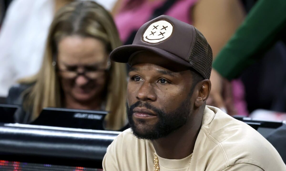Mayweather back? Floyd Mayweather Jr. to reportedly unretire after Tyson exhibition fight