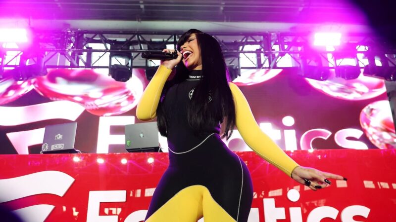 ‘That was the government!’ Cardi B has a laugh after accidentally falling on stage during ‘Little Miss Drama Tour’ stop in Vegas