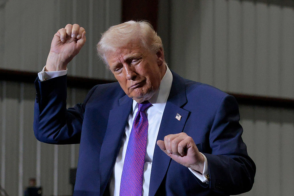 ‘Wake Up America’: Trump Unveils Massive Self-Portrait in Power Play Ahead of His Big Day, Critics Instantly Zero In on the One Detail He Never Saw Coming