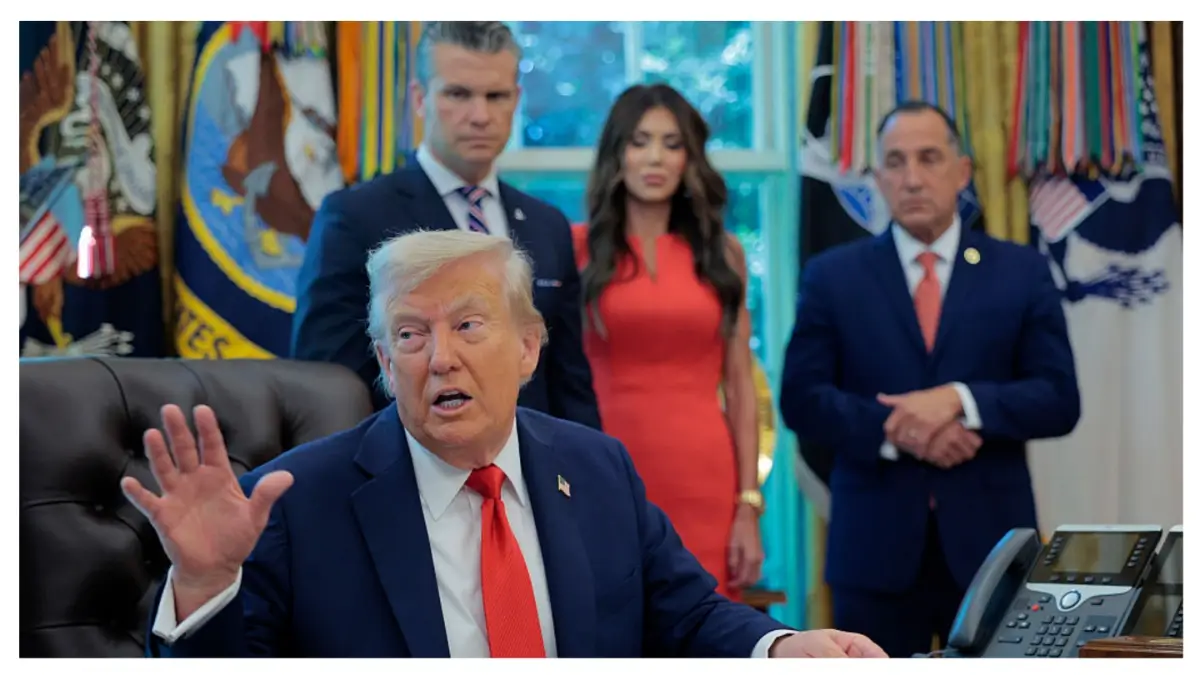 ‘What a Shitshow!’: Trump’s Reckless Reaction to Hegseth’s FAA Disaster Sparks a Firestorm — Then Noem Walks Off and the Cabinet Chaos Implodes in Real Time