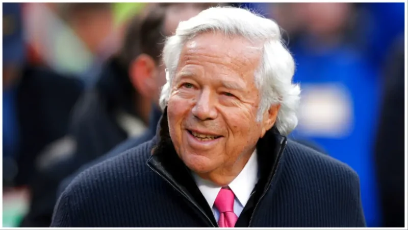 ‘Holding Her Money Bag… and Her Purse’: Robert Kraft Sparks Controversy After Outing with Wife Who Is Decades Younger as One Detail Forces a Second Look