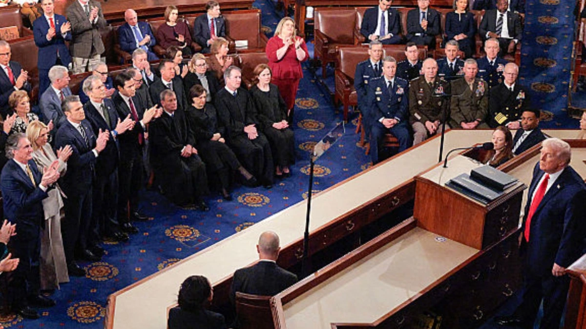 ‘Such Trash’: Viral Image of Trump’s Administration Explodes Online — Critics Say the White House Has Become a Full-Blown ‘Clown’ Show