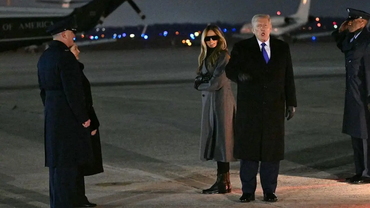 ‘Watch Him … Dragging His Leg’: Trump’s Crooked Walk Looks Ordinary — Until Viewers Notice His Hand Reaching Out for the Person Closest to Him