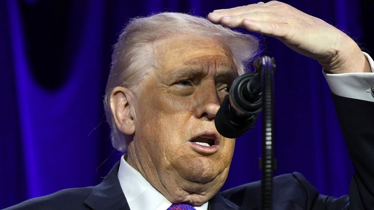 ‘All This at a PRAYER BREAKFAST?!’: Trump Brags About Religion on Live TV — Then Melts Down When a Prayer Interrupts His Meal