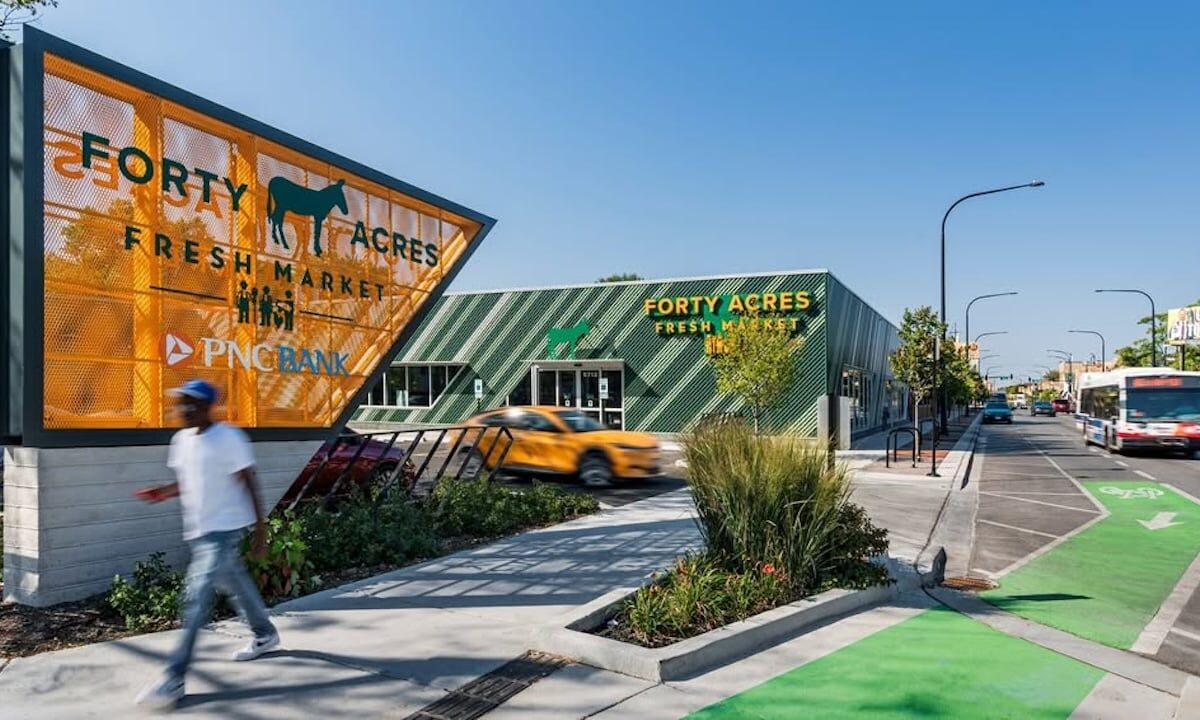 How a Black woman’s grocery store in Chicago is reclaiming the promise of ’40 acres’
