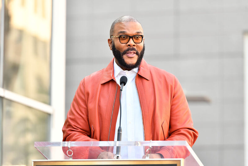 TSA Agents Told To Return Gift Cards Donated By Tyler Perry
