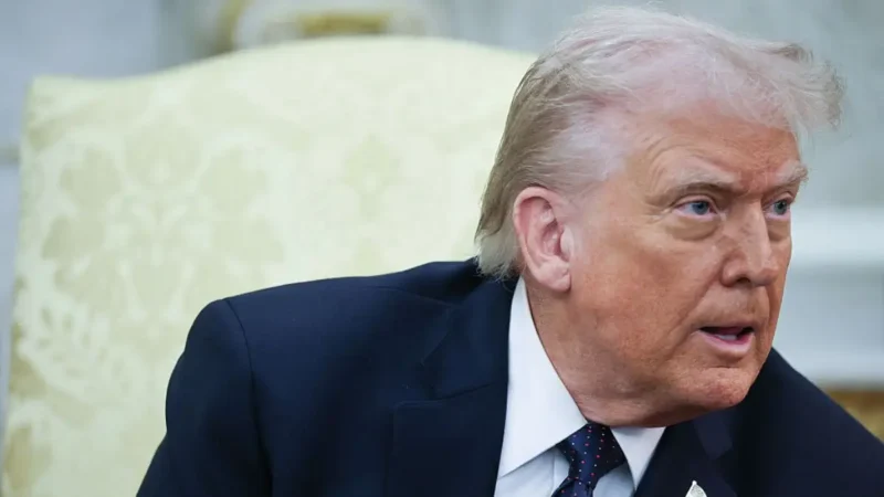 ‘He Is a Senile Fool’: Trump’s War Talk Goes Completely Off the Rails – Starts Fawning Over a ‘Gorgeous’ Bomber Like He’s Flirting Then Drops a Claim So Absurd Critics Say It Exposes a Dangerous Ignorance