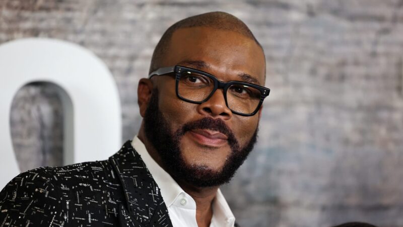 Tyler Perry blocked from giving cash to unpaid TSA agents at Atlanta’s airport