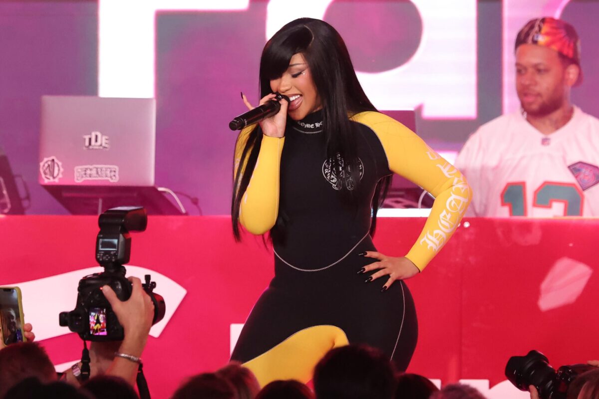 Cardi B praises Black Americans during Dallas performance in viral concert moment