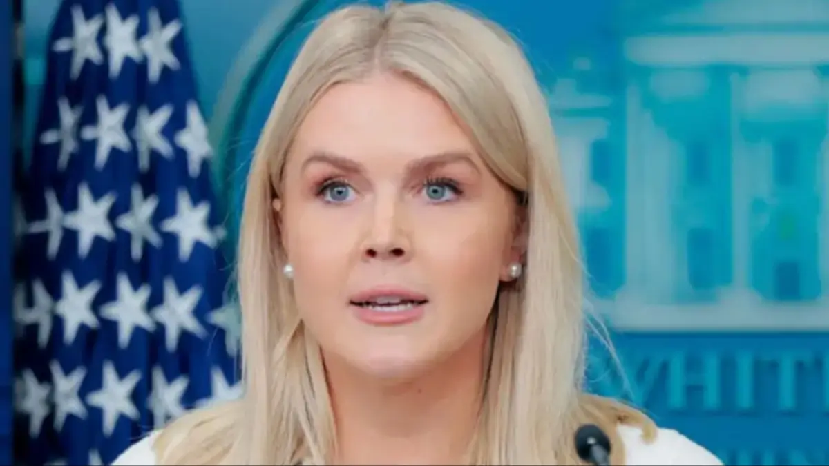 ‘What? I’ll Wait…’: Karoline Leavitt Scoffs at Law Professor’s ‘Credibility’—Then Hides Behind Talking Points as ‘Damning’ DOJ Documents Explode in Pam Bondi’s Lap