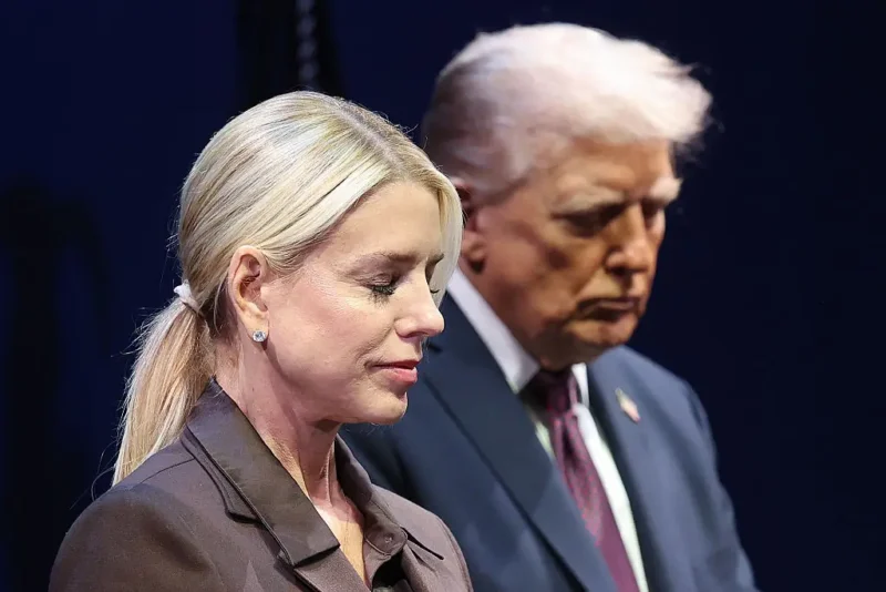 ‘The Dam Is Breaking!’: Republicans Land a Blow Trump Didn’t See Coming, Force Bondi to Answer for Epstein Cover-Up — and Comer’s Scramble to Stop It Turns Embarrassing
